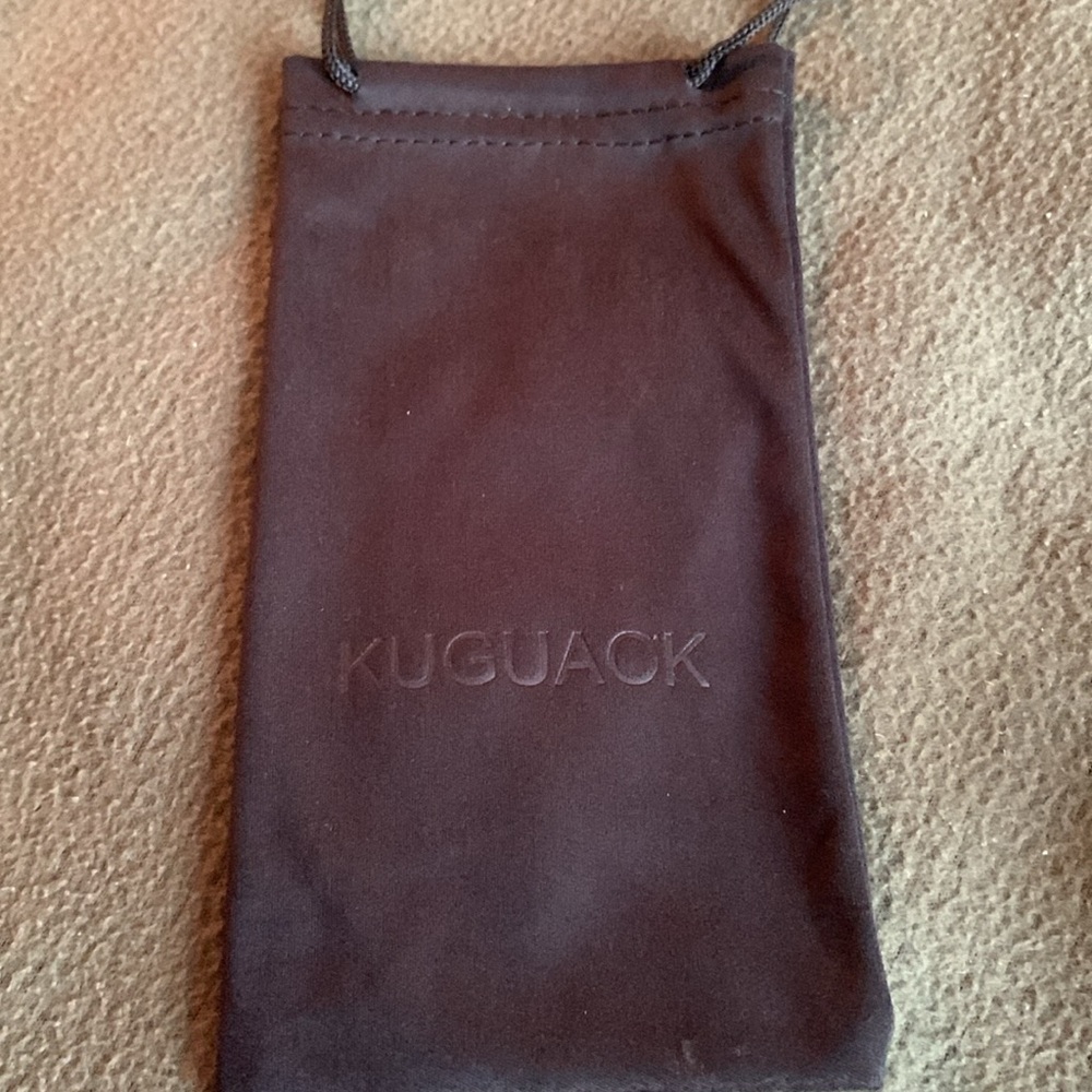 New Kuguack black sunglasses with drawstring bag. - Picture 5 of 5